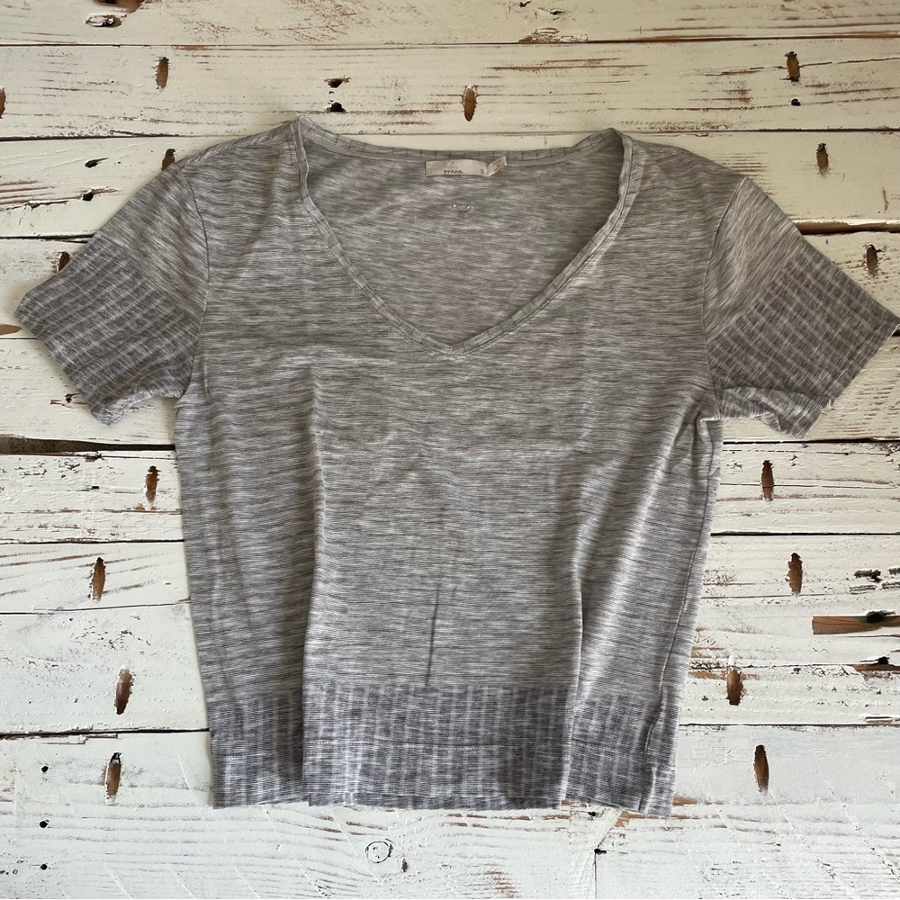 PrAna V-neck Tee Women’s size S